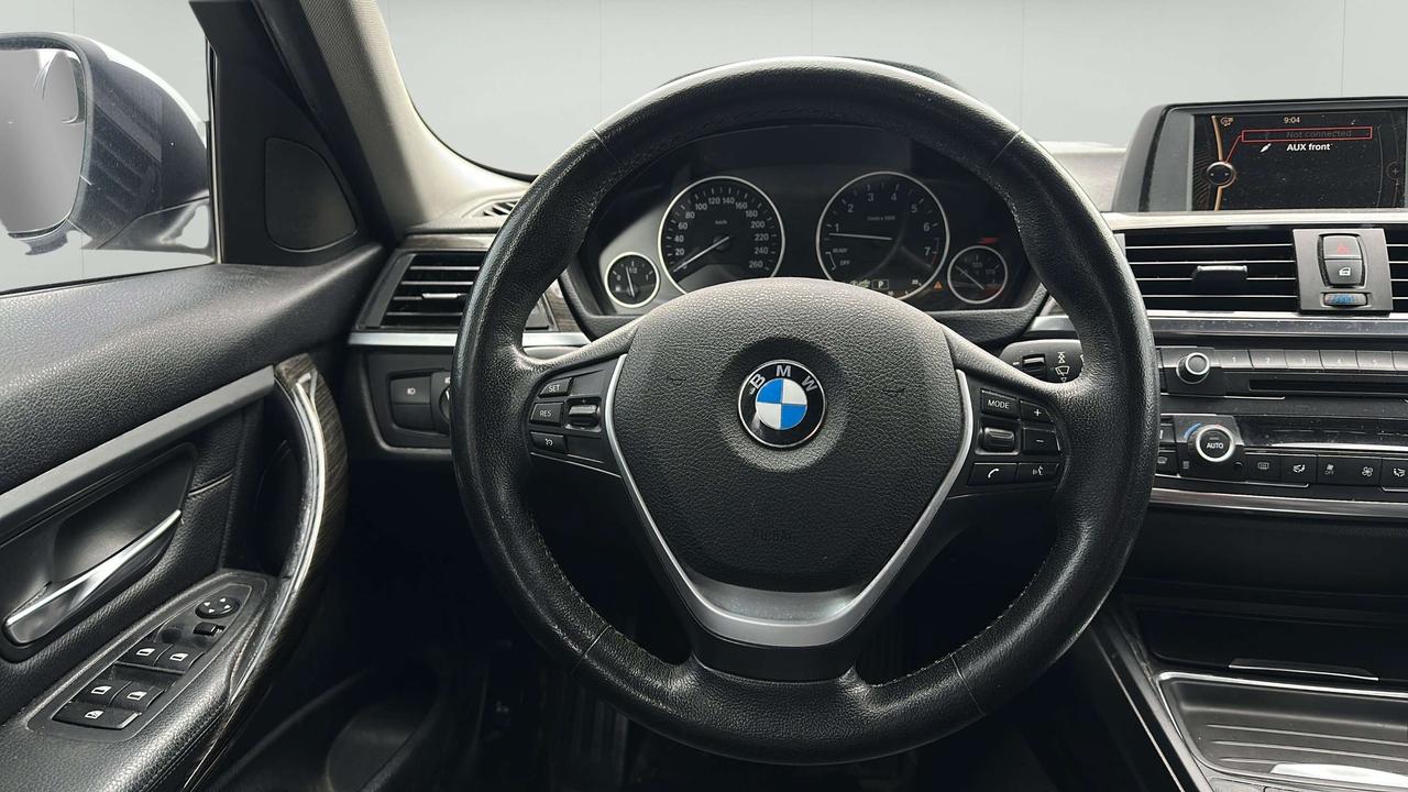 2013 BMW 3 Series 328i xDrive Photo
