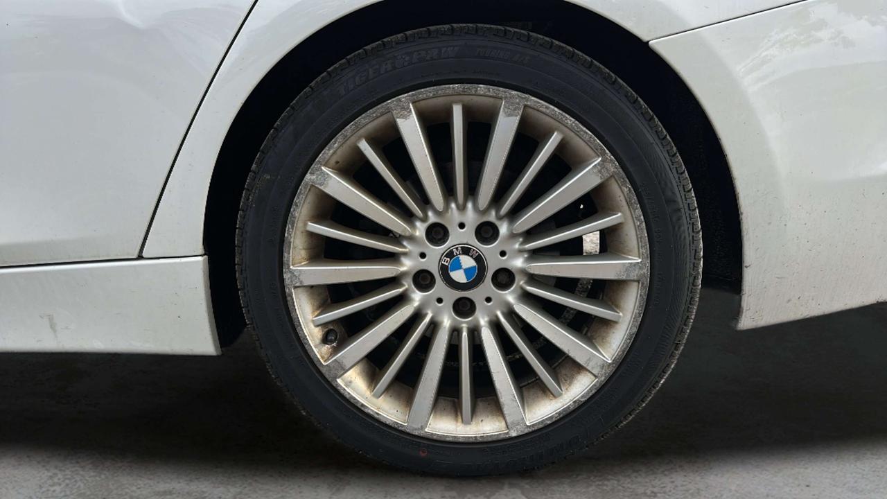 2013 BMW 3 Series 328i xDrive Photo