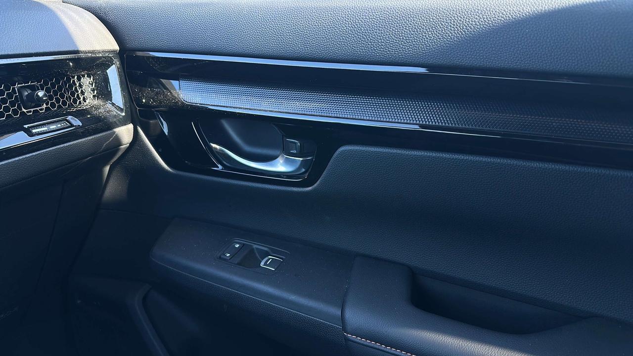 2024 Honda CR-V Touring Photo