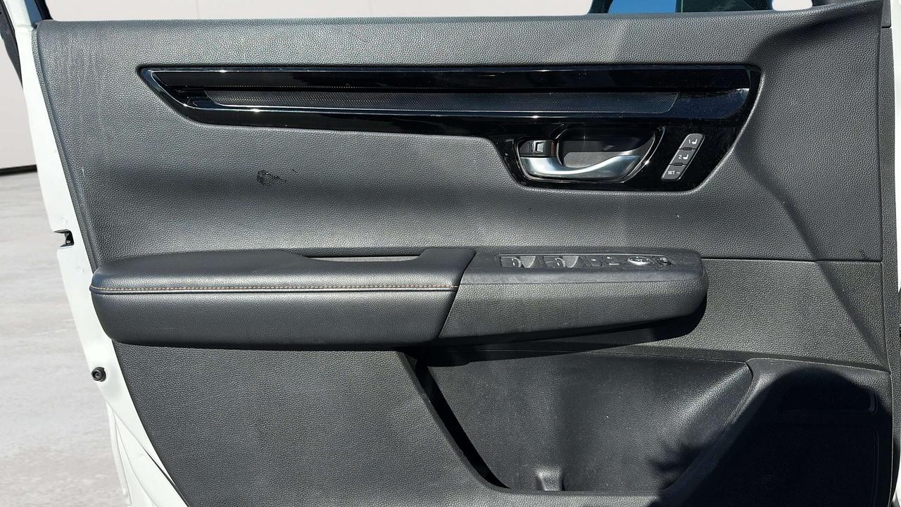 2024 Honda CR-V Touring Photo