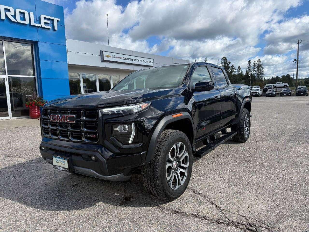 2024 GMC Canyon AT4 PREMIUM PKG. PROGRADE TRAILERING PKG. TECH PLUS PKG. RUNNING BOARDS. TONNEAU. Photo