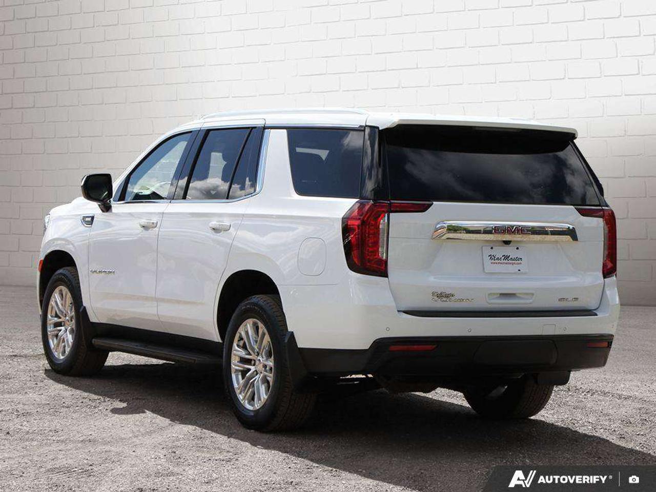 2023 GMC Yukon SLE, 5.3L V8, 4X4, ALLOYS, 8-PASSENGER, CLOTH, MACMASTER ORIGINAL, 1-OWNER, CERTIFIED PREOWNED! Photo