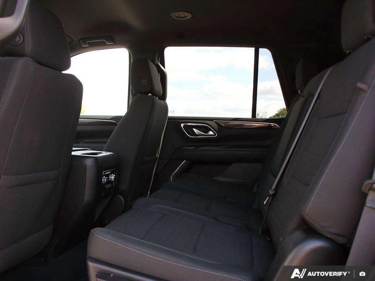 2023 GMC Yukon SLE, 5.3L V8, 4X4, ALLOYS, 8-PASSENGER, CLOTH, MACMASTER ORIGINAL, 1-OWNER, CERTIFIED PREOWNED! Photo