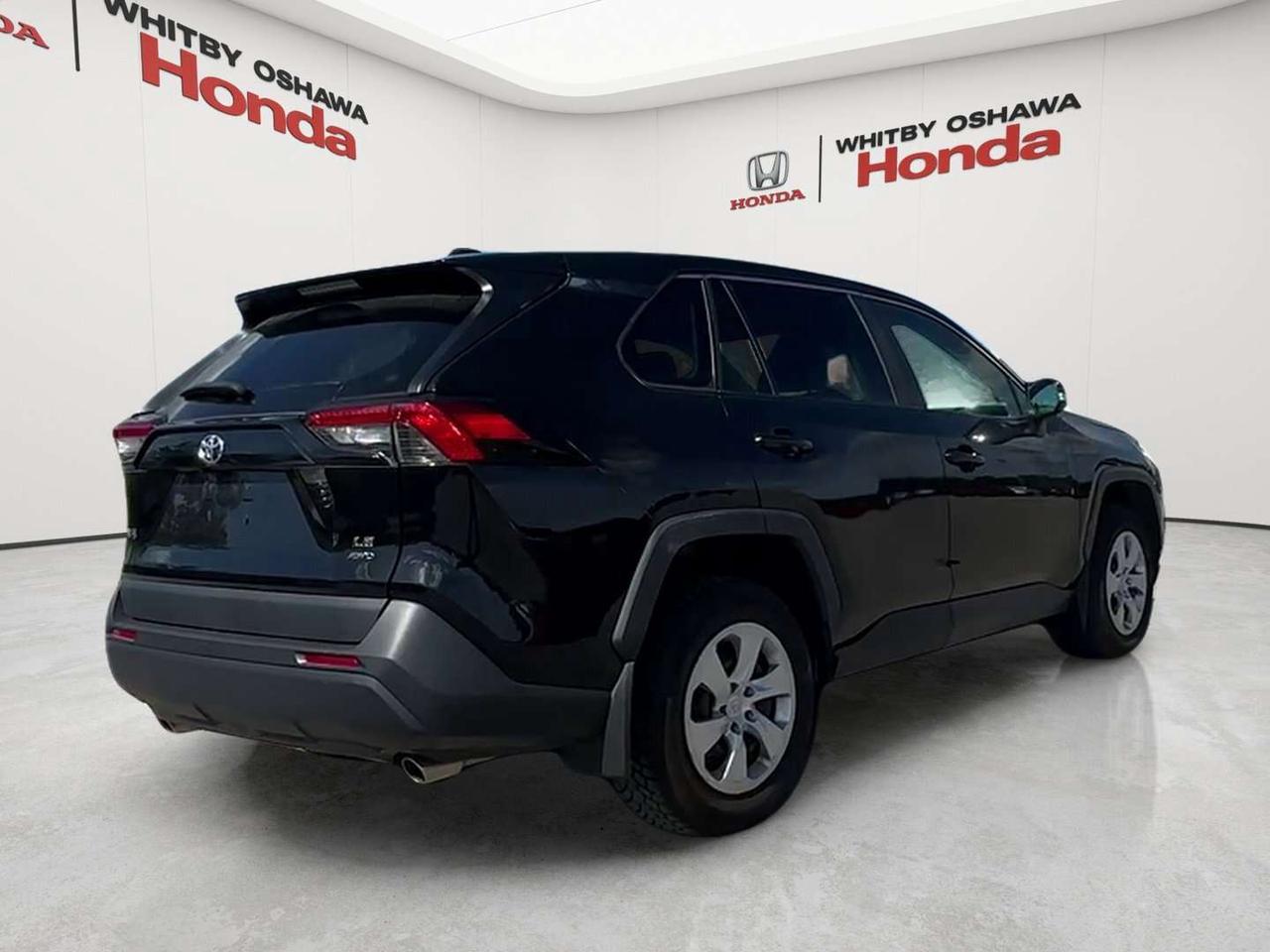 2023 Toyota RAV4 LE Photo