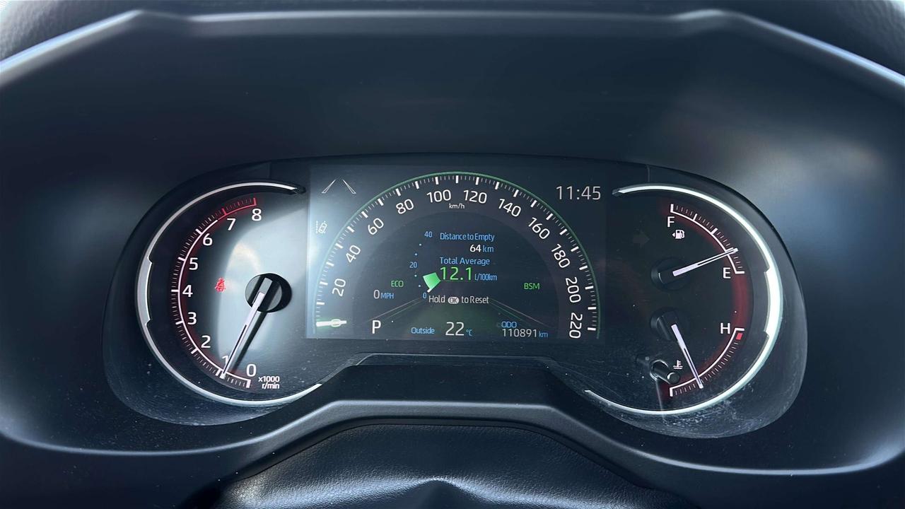 2023 Toyota RAV4 LE Photo
