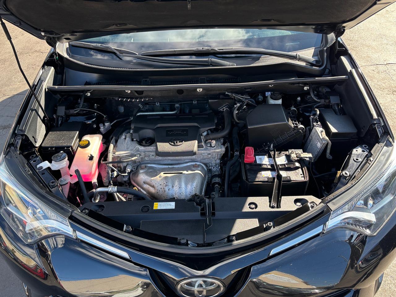 2018 Toyota RAV4 FWD LE Photo