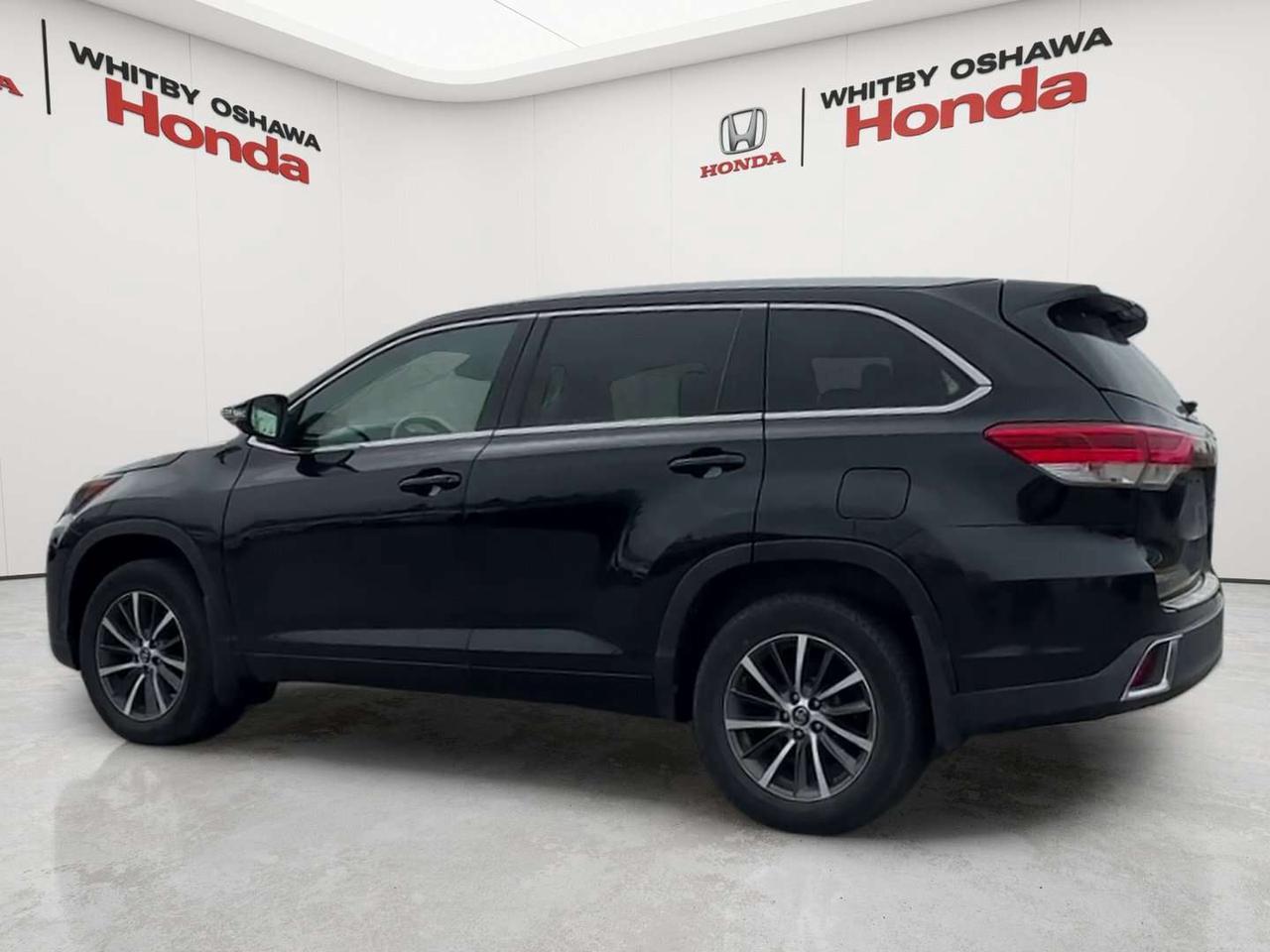 2018 Toyota Highlander XLE Photo3