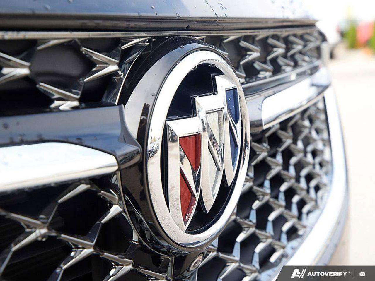 2022 Buick Envision 2.0L 4-CYL, AWD, ALLOYS, LEATHER, HUD, BOSE, 1-OWNER, MACMASTER ORIGINAL, CERTIFIED PREOWNED! Photo