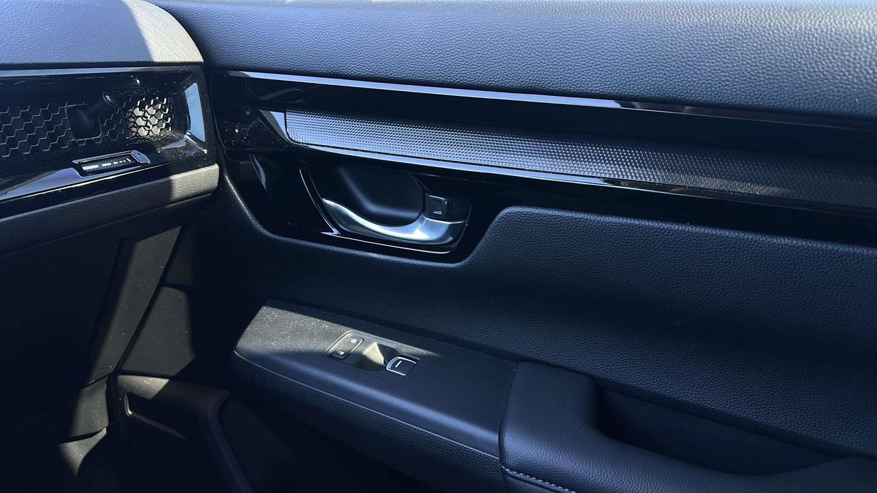 2023 Honda CR-V EX-L Photo