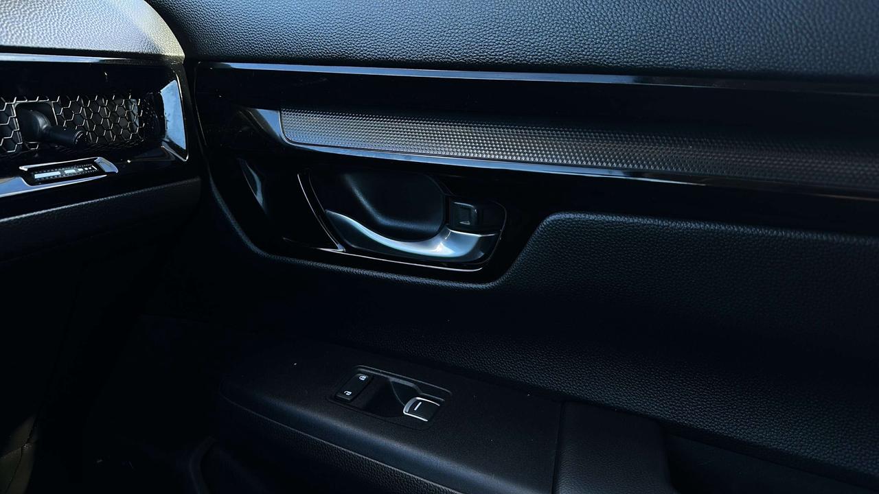 2025 Honda CR-V Sport Photo