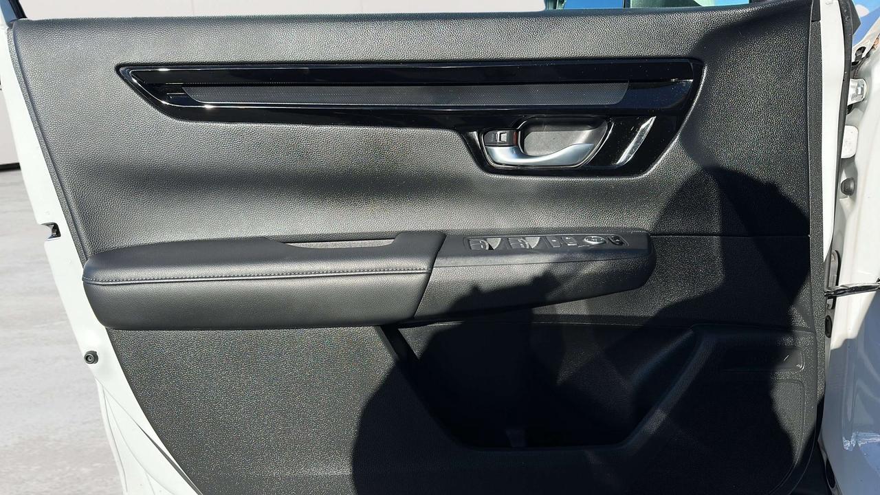2025 Honda CR-V Sport Photo