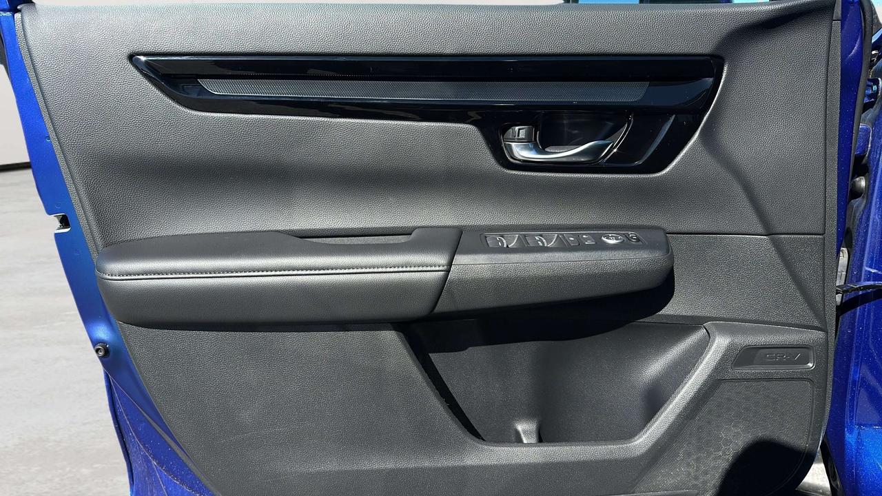 2025 Honda CR-V Sport Photo