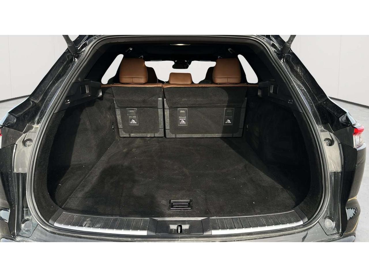 2025 Toyota Crown LIMITED Photo