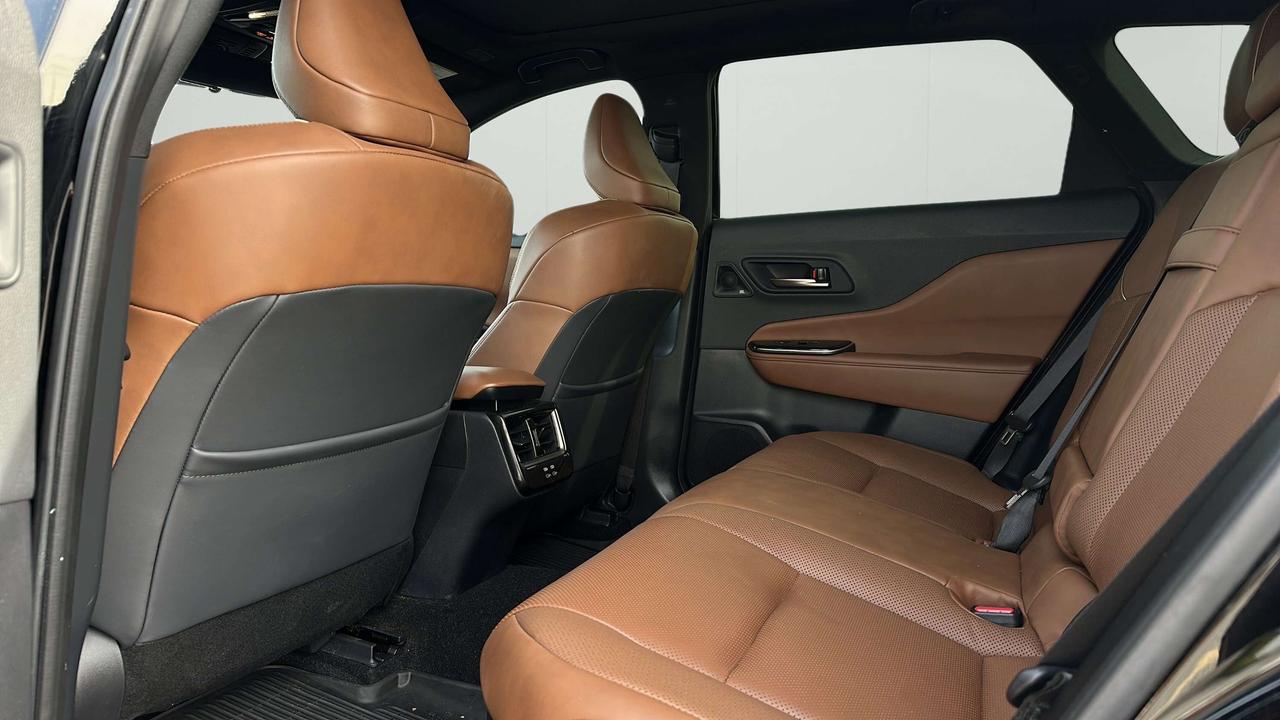 2025 Toyota Crown LIMITED Photo