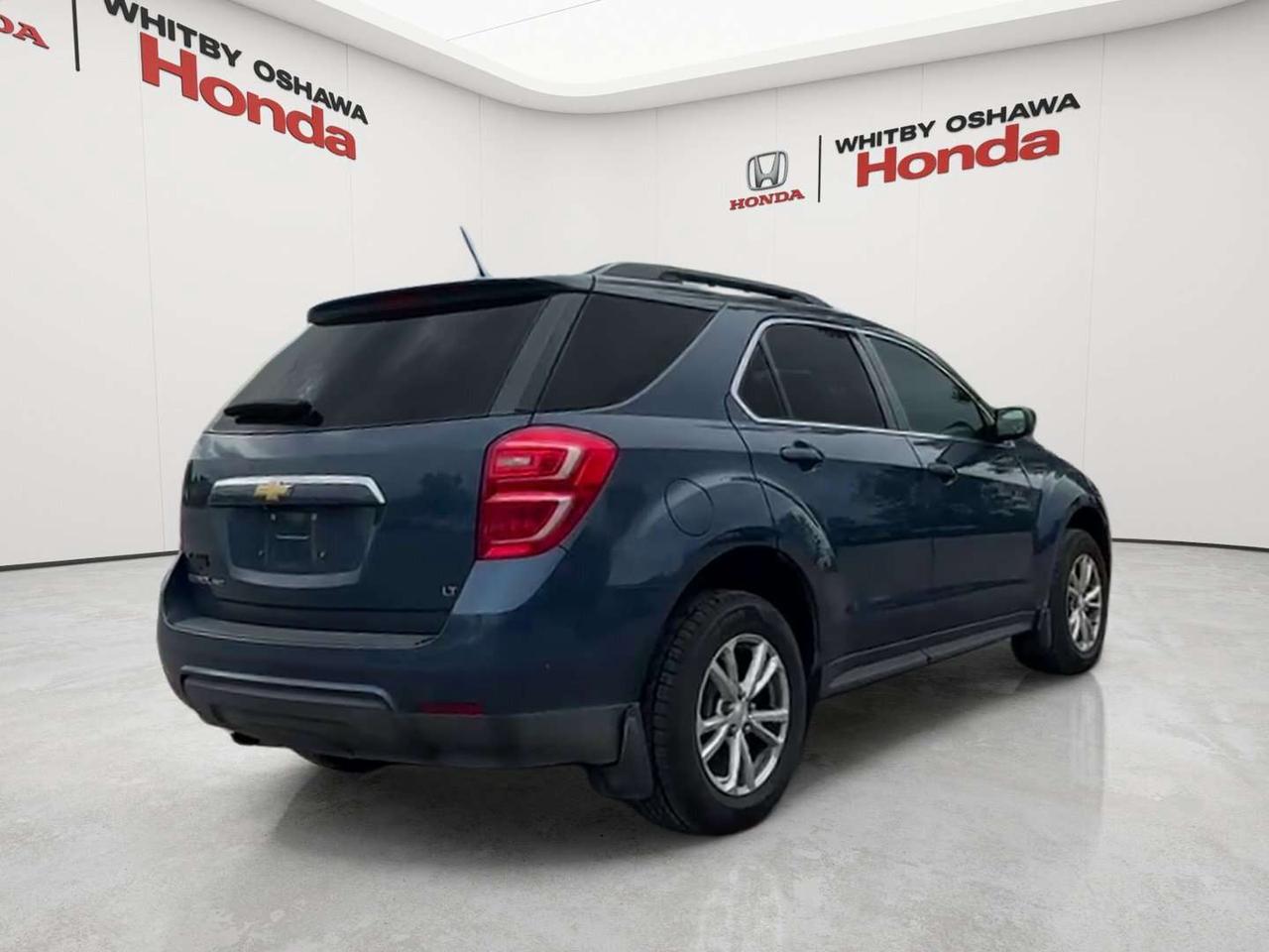 2017 Chevrolet Equinox LT Photo