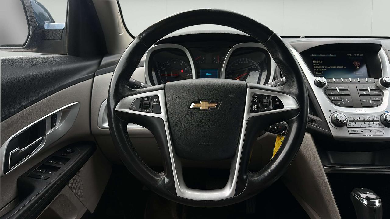 2017 Chevrolet Equinox LT Photo