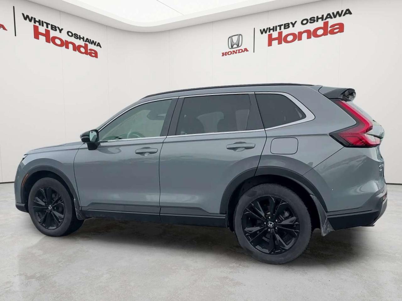 2025 Honda CR-V Touring Photo3