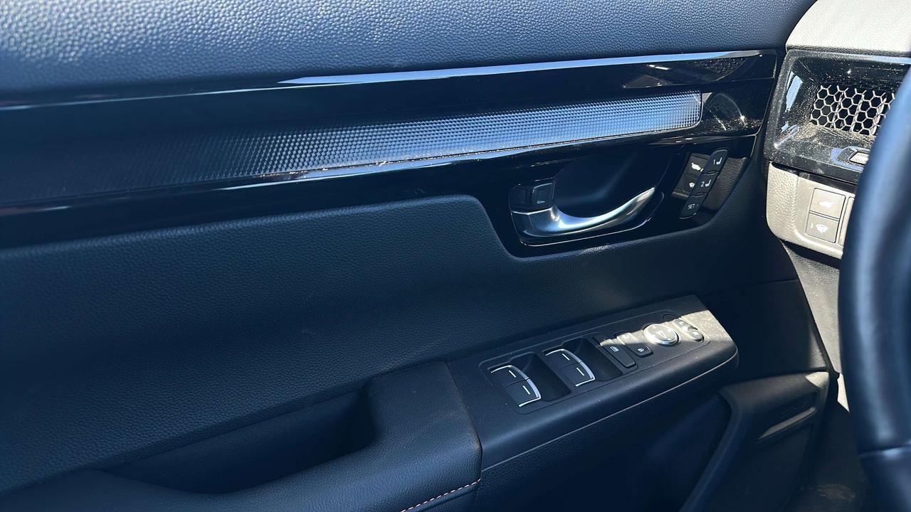2026 Honda CR-V Touring Photo