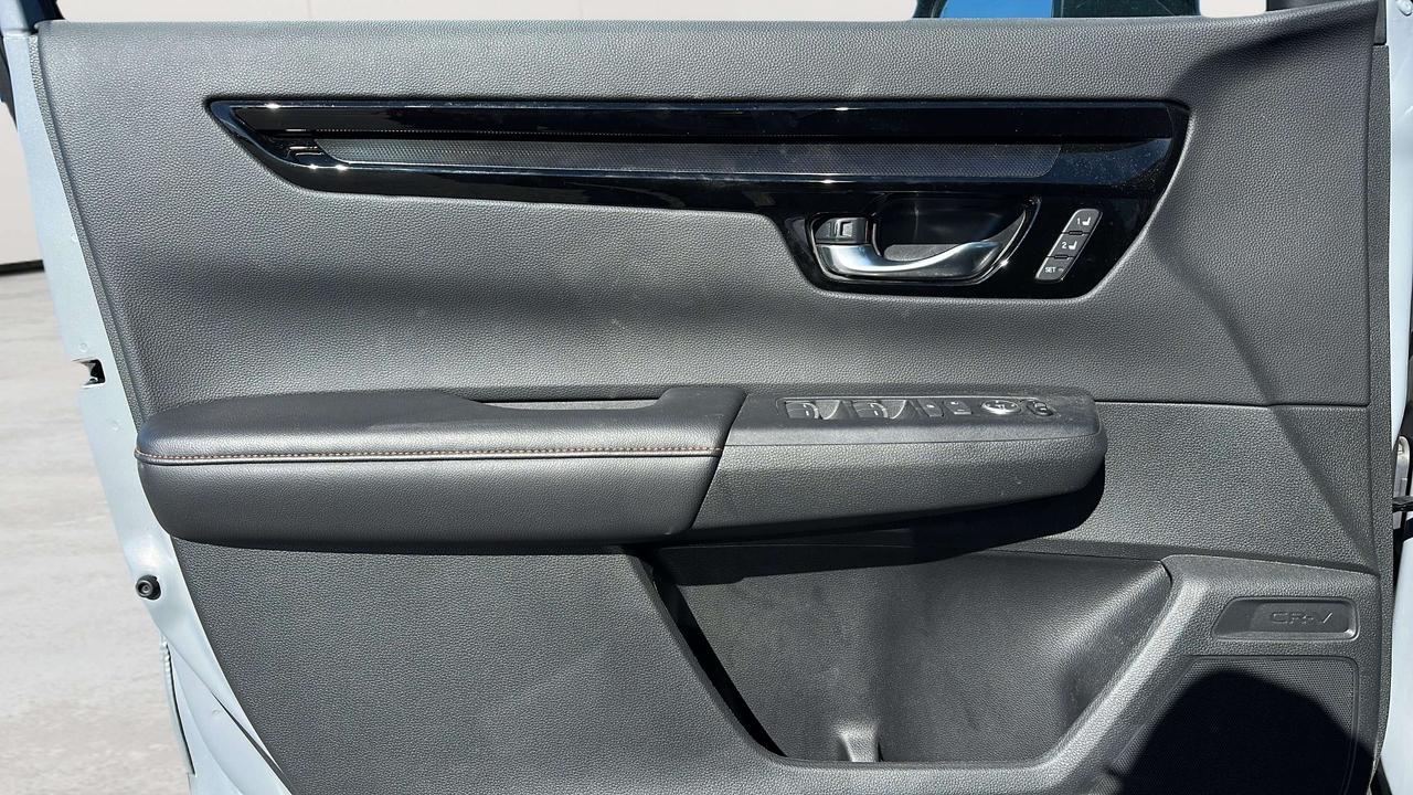 2026 Honda CR-V Touring Photo