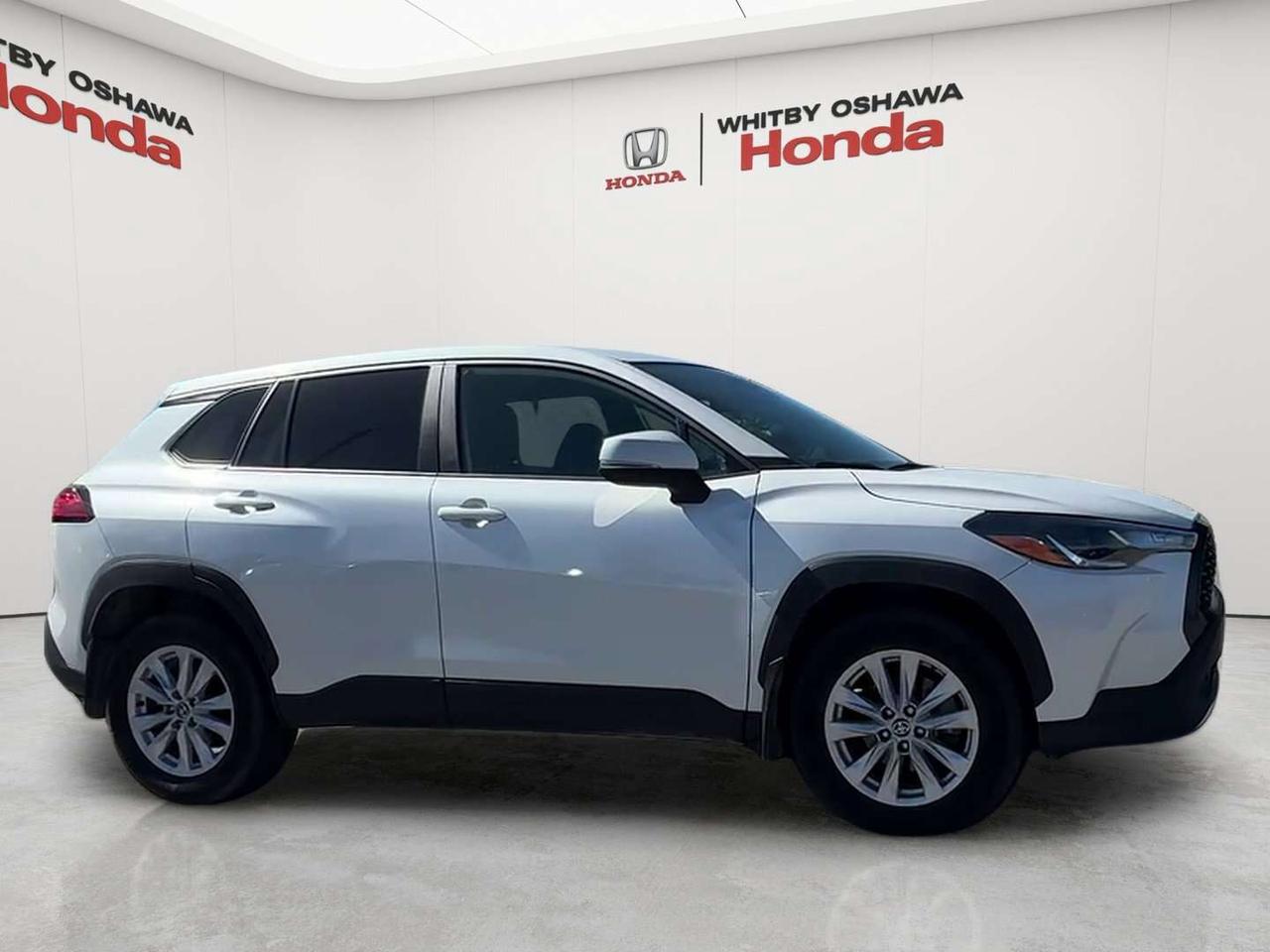 2024 Toyota Corolla Cross LE Photo