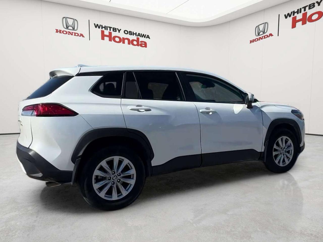 2024 Toyota Corolla Cross LE Photo