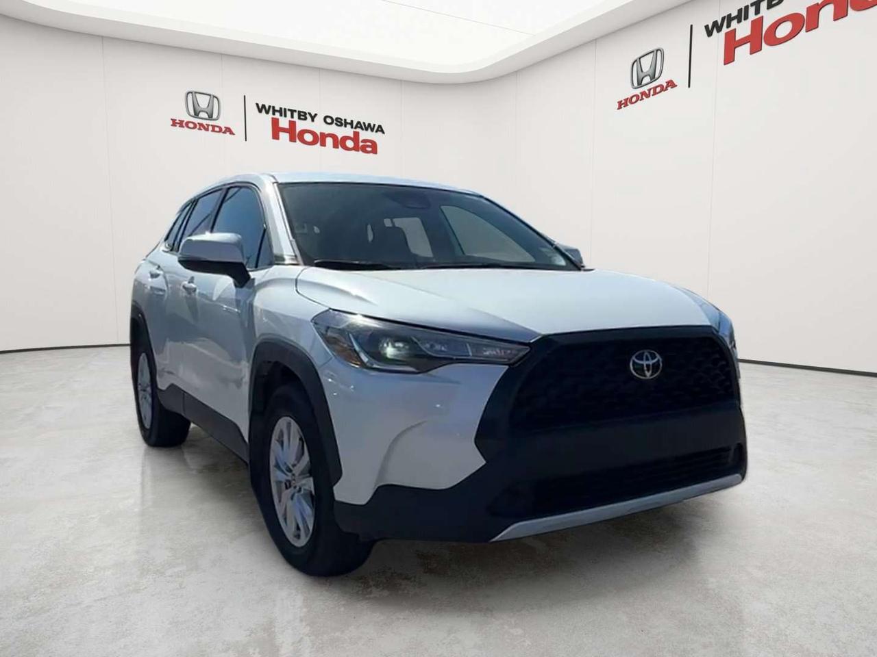 2024 Toyota Corolla Cross LE Photo