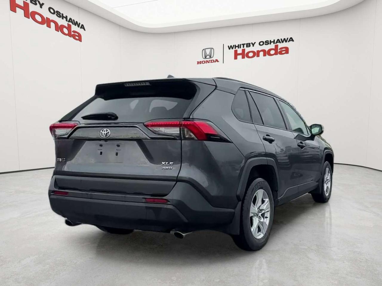2021 Toyota RAV4 XLE Photo