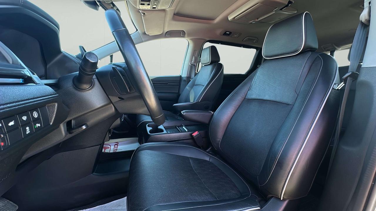2024 Honda Odyssey Touring Photo