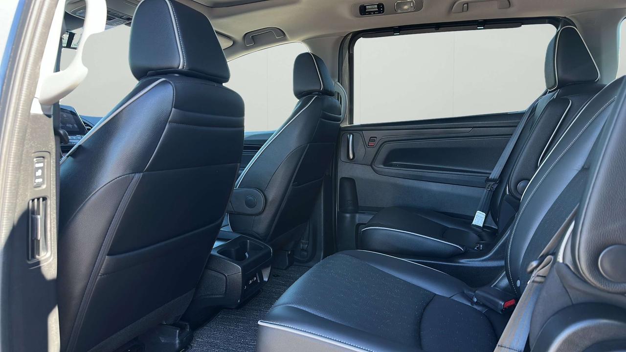 2024 Honda Odyssey Touring Photo