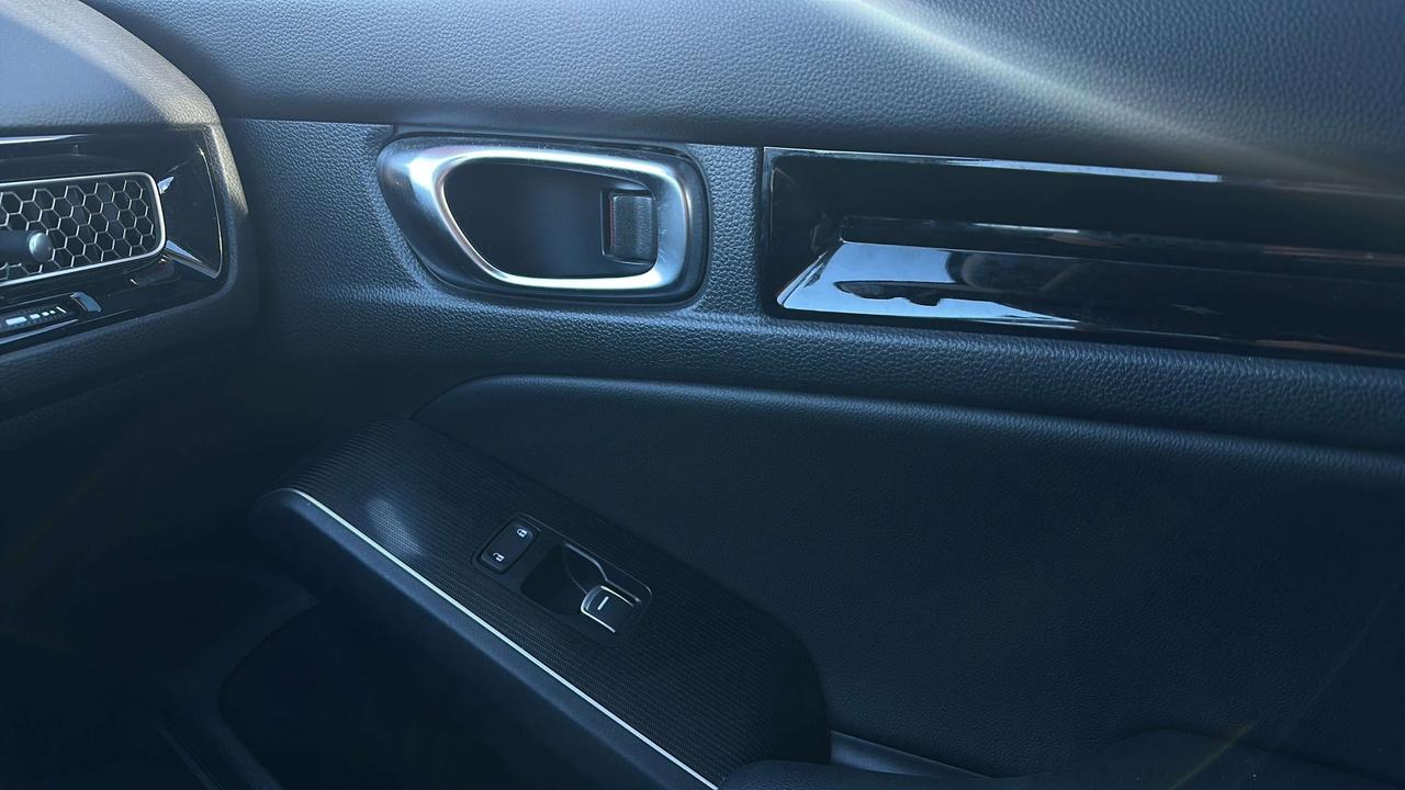 2022 Honda Civic Touring Photo