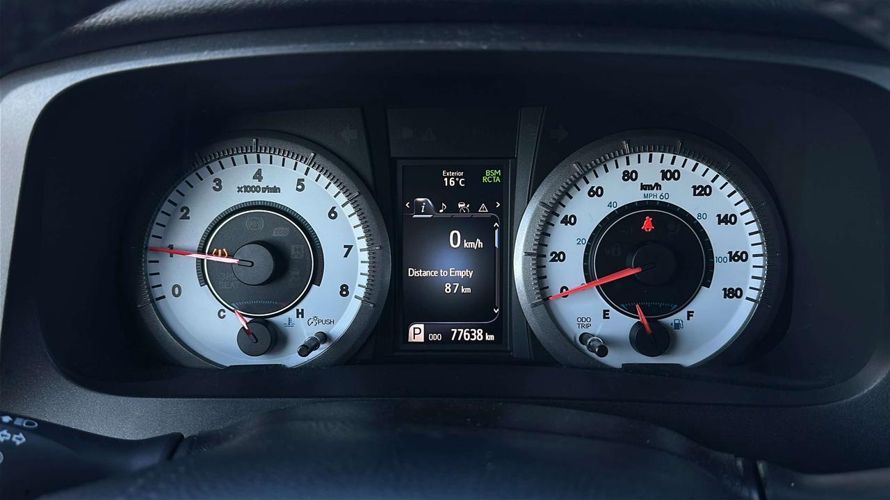 2020 Toyota Sienna SE Photo