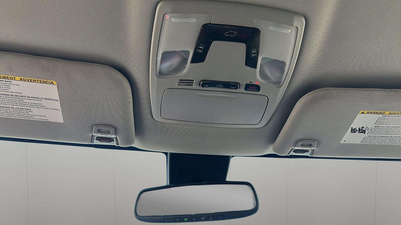 2020 Toyota Sienna SE Photo