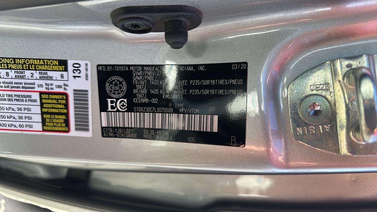 2020 Toyota Sienna SE Photo