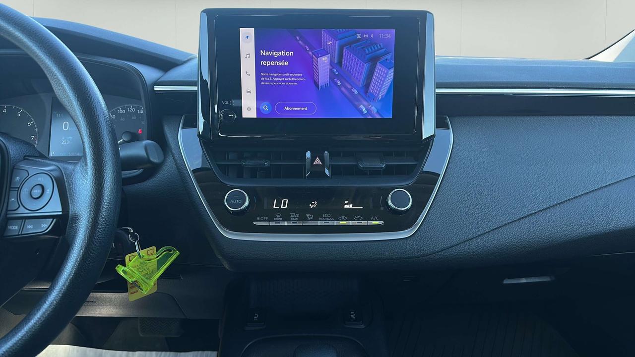 2024 Toyota Corolla LE Photo