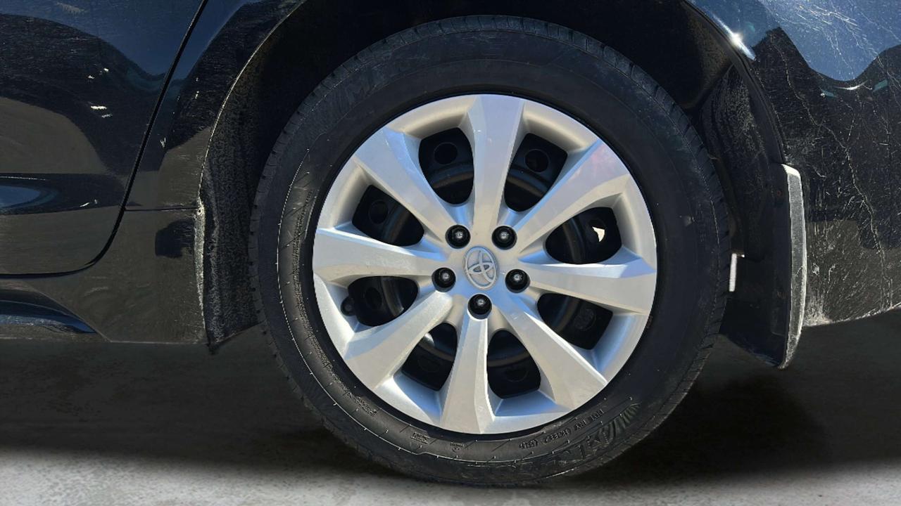 2024 Toyota Corolla LE Photo