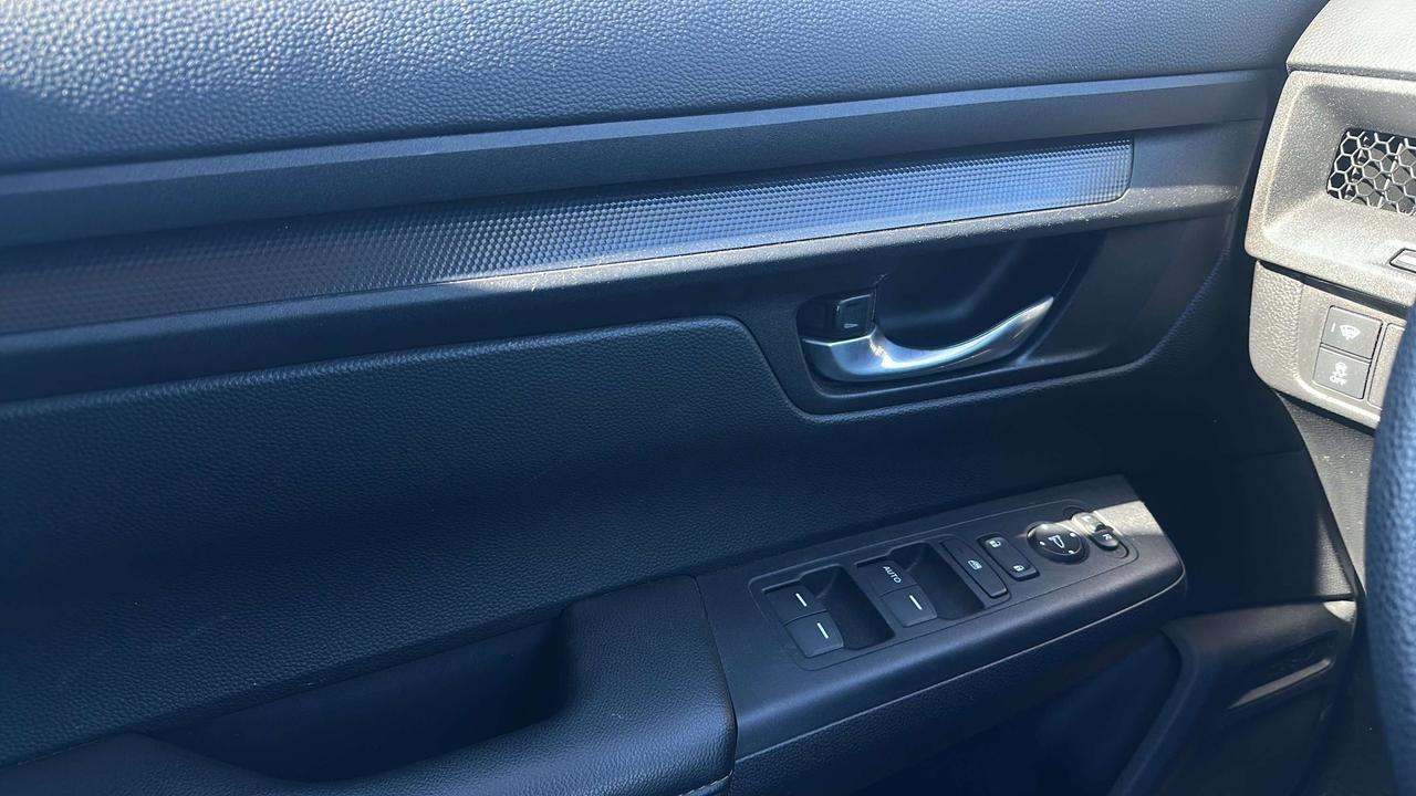 2025 Honda CR-V LX Photo