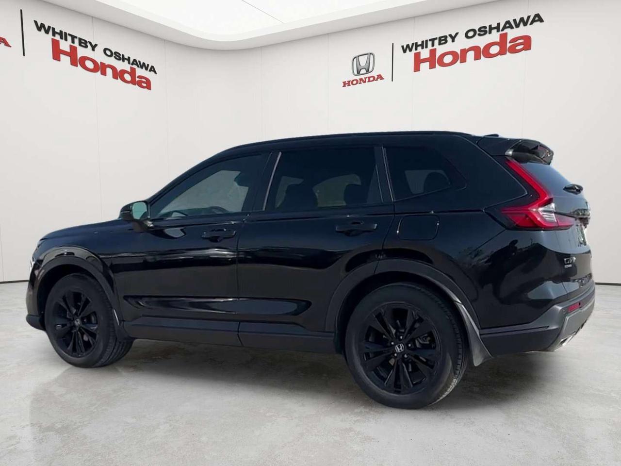 2026 Honda CR-V Touring Photo3