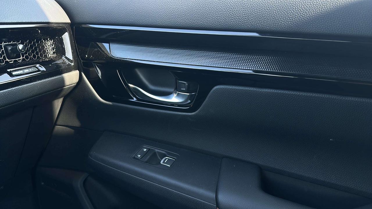 2026 Honda CR-V Touring Photo