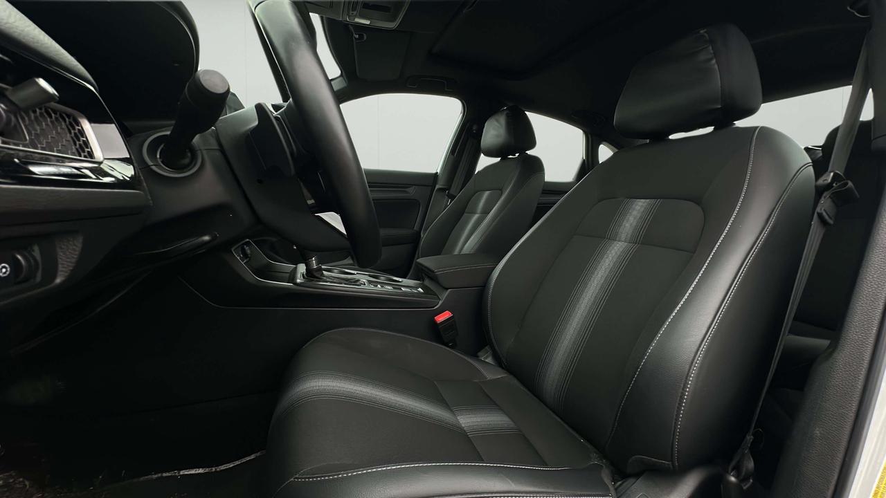 2025 Honda Civic Sport Photo