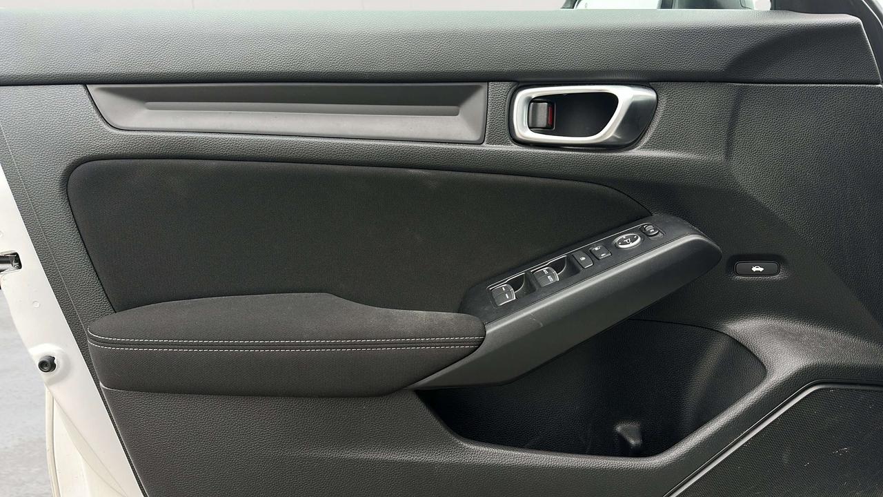 2025 Honda Civic Sport Photo