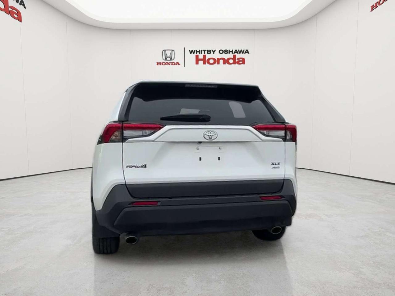 2025 Toyota RAV4 XLE Photo