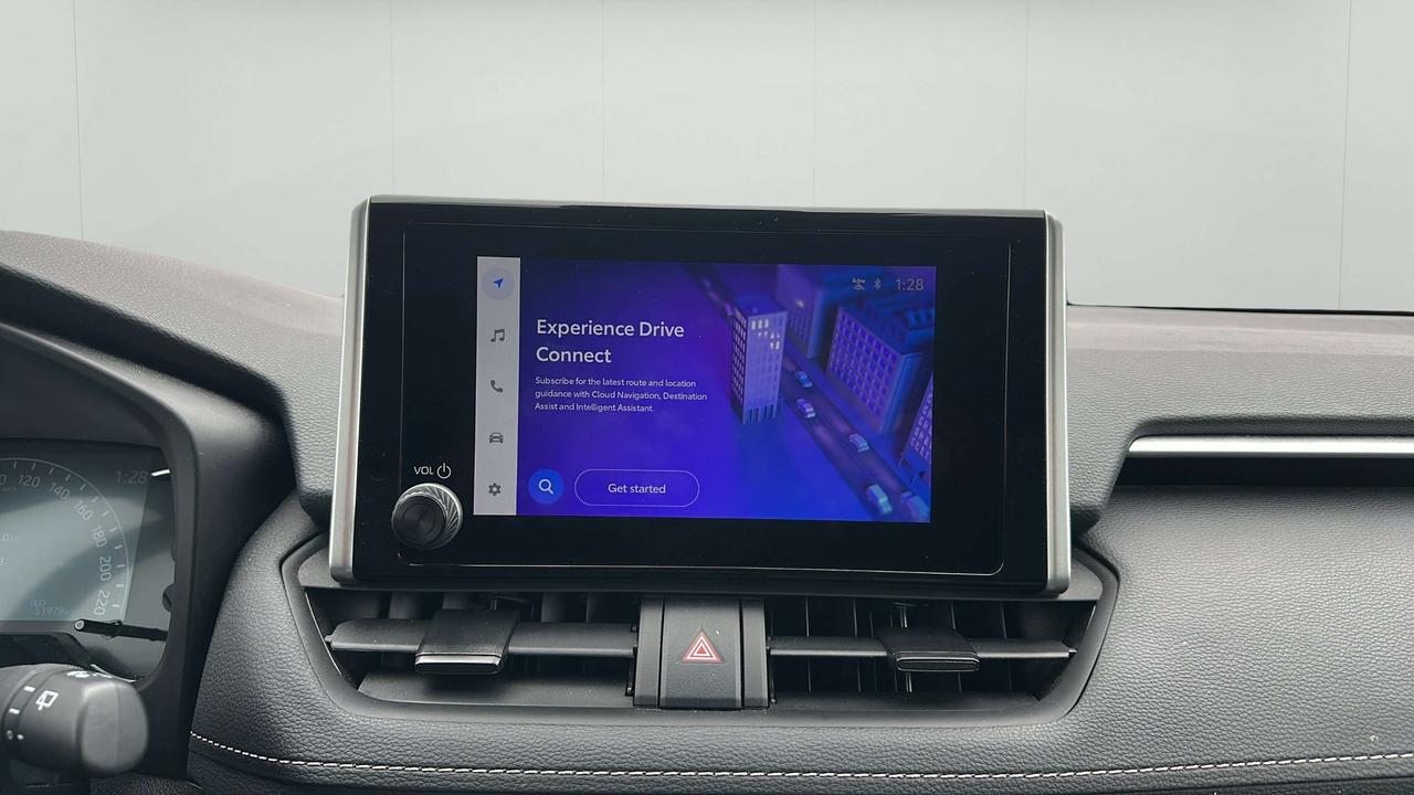 2025 Toyota RAV4 XLE Photo