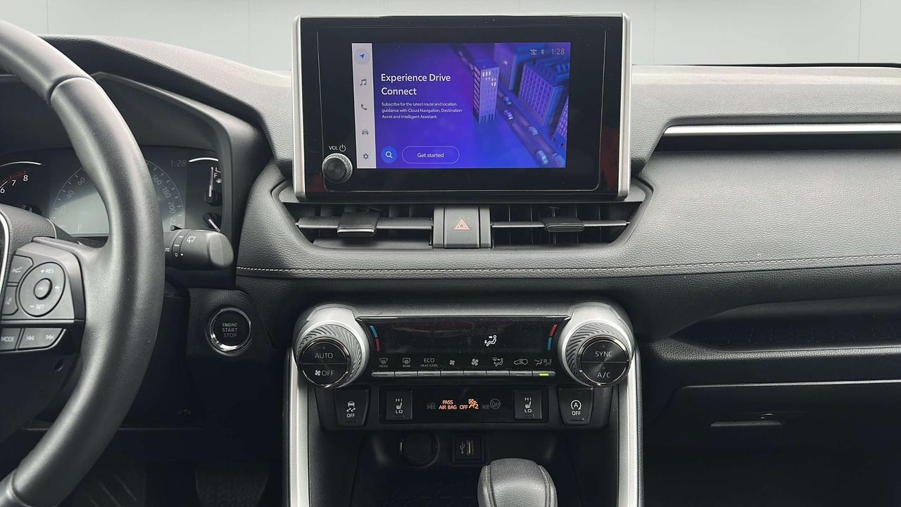 2025 Toyota RAV4 XLE Photo