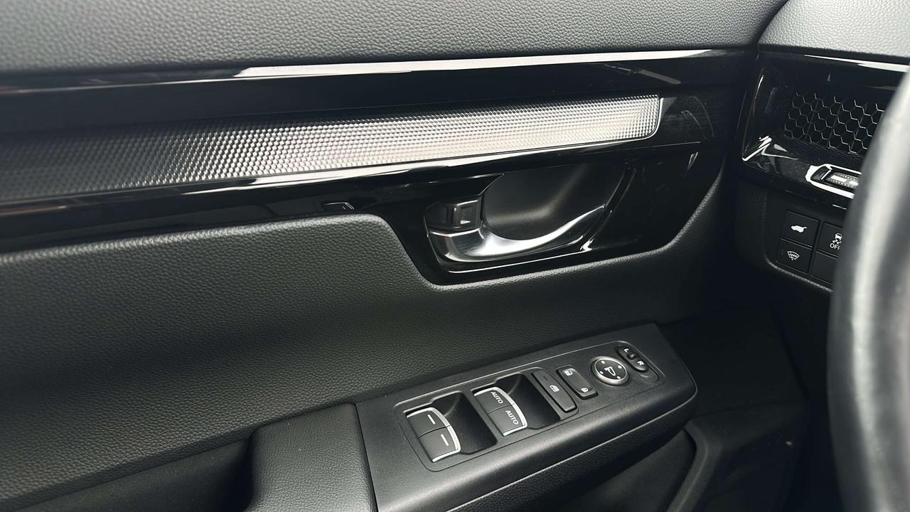 2025 Honda CR-V Sport Photo