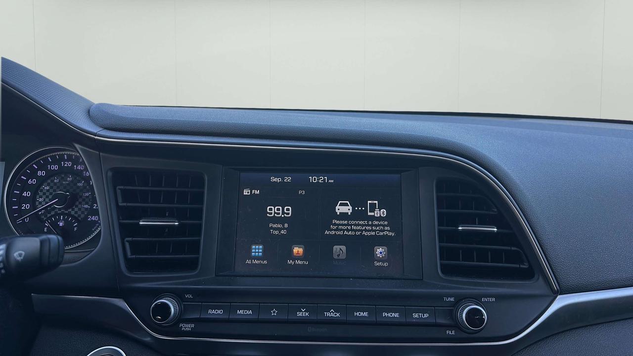 2020 Hyundai Elantra Preferred Photo