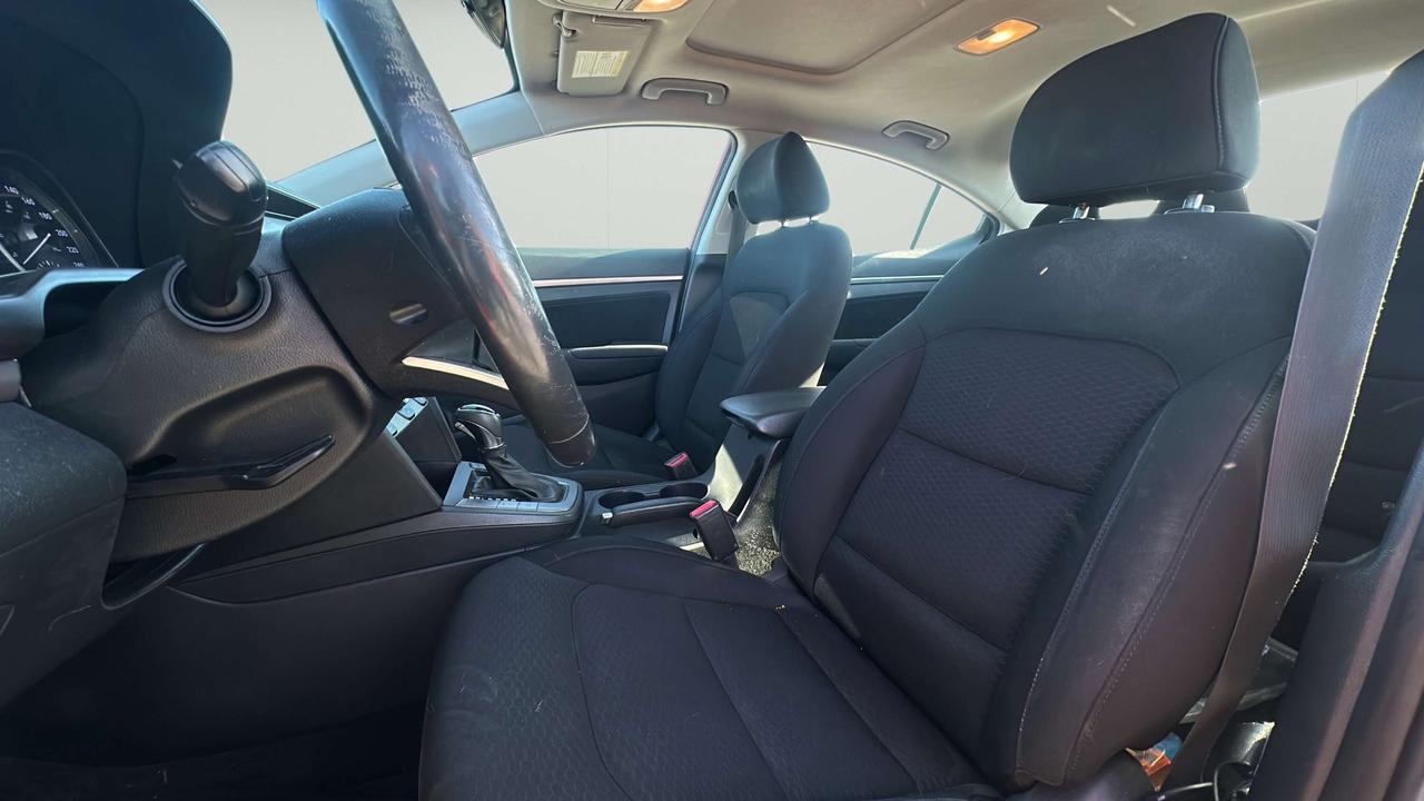 2020 Hyundai Elantra Preferred Photo