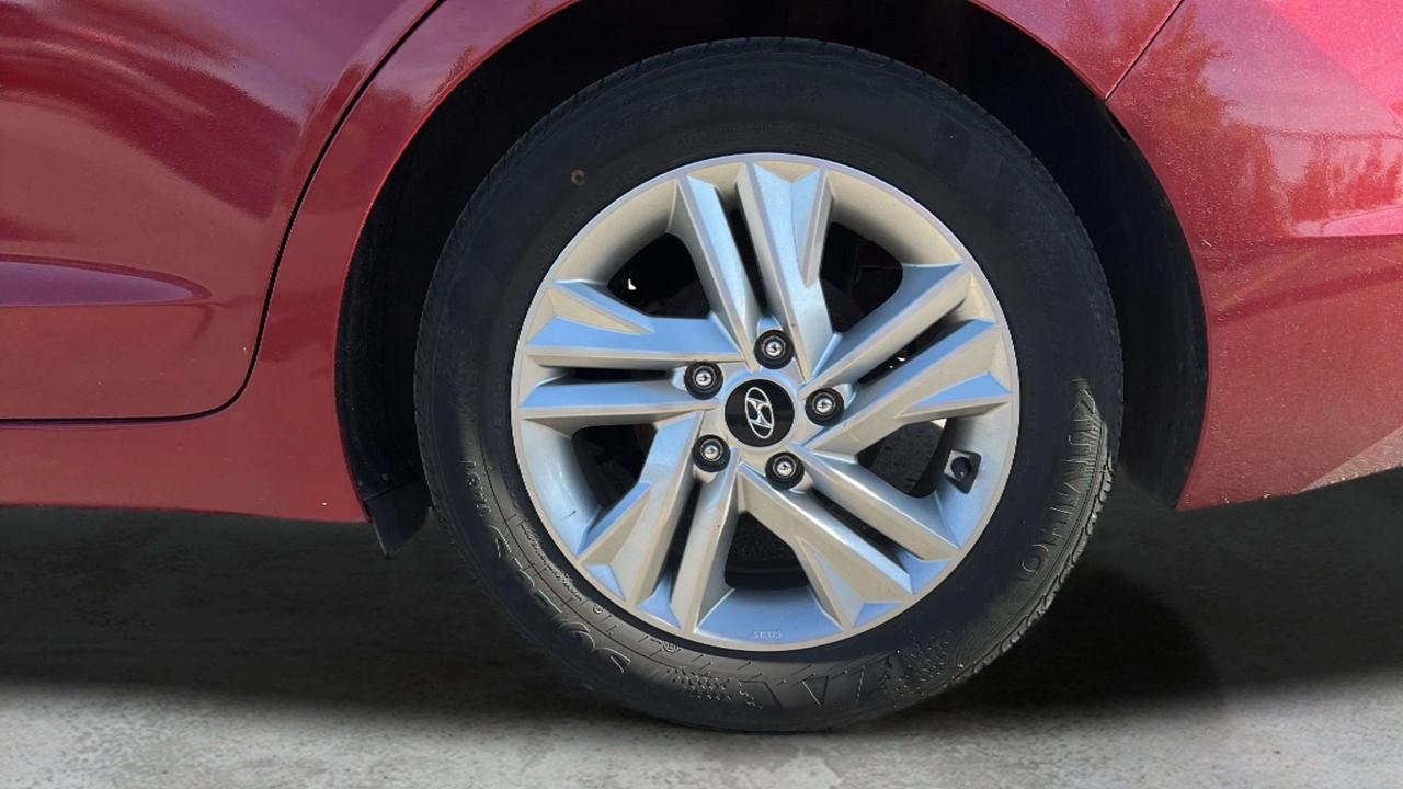 2020 Hyundai Elantra Preferred Photo