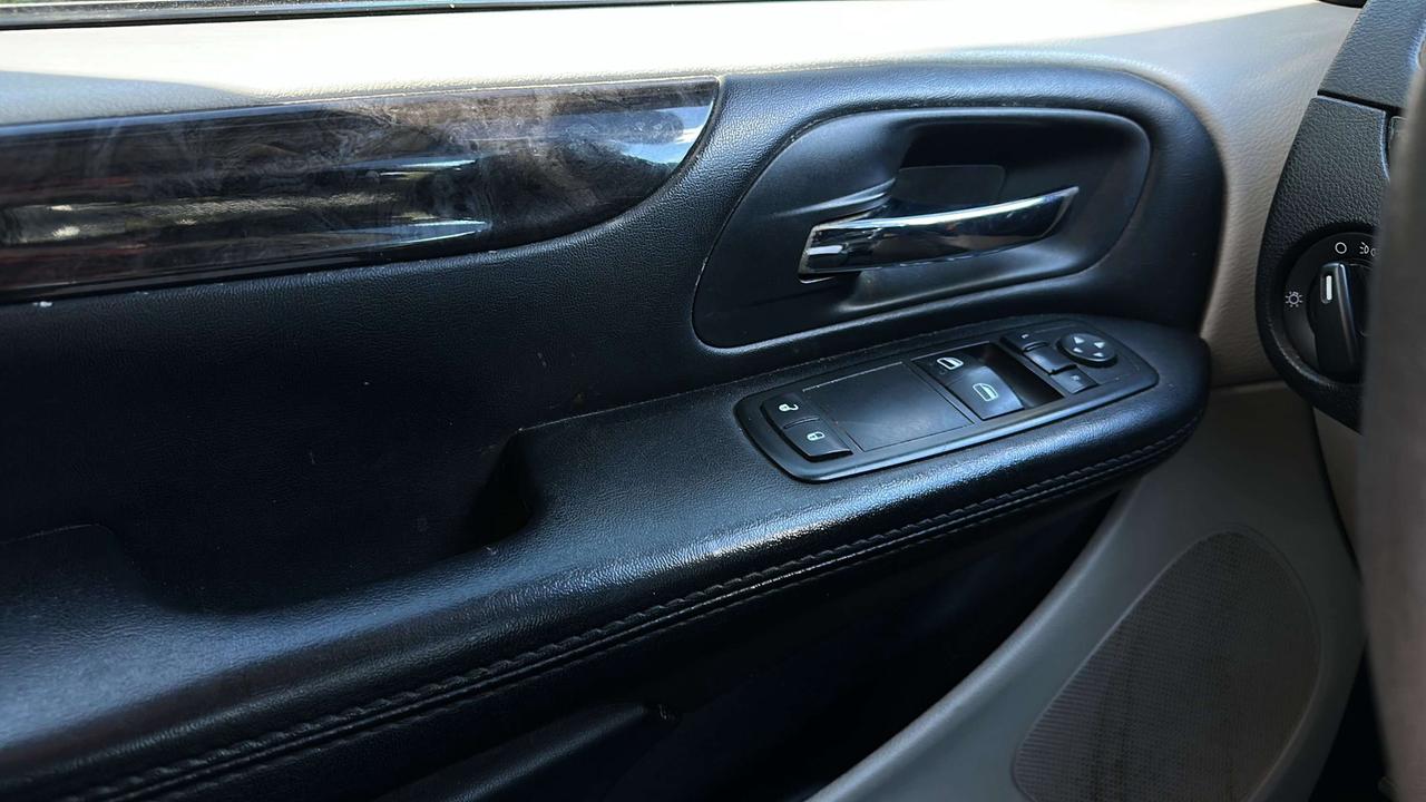 2015 RAM Cargo Van Base Photo