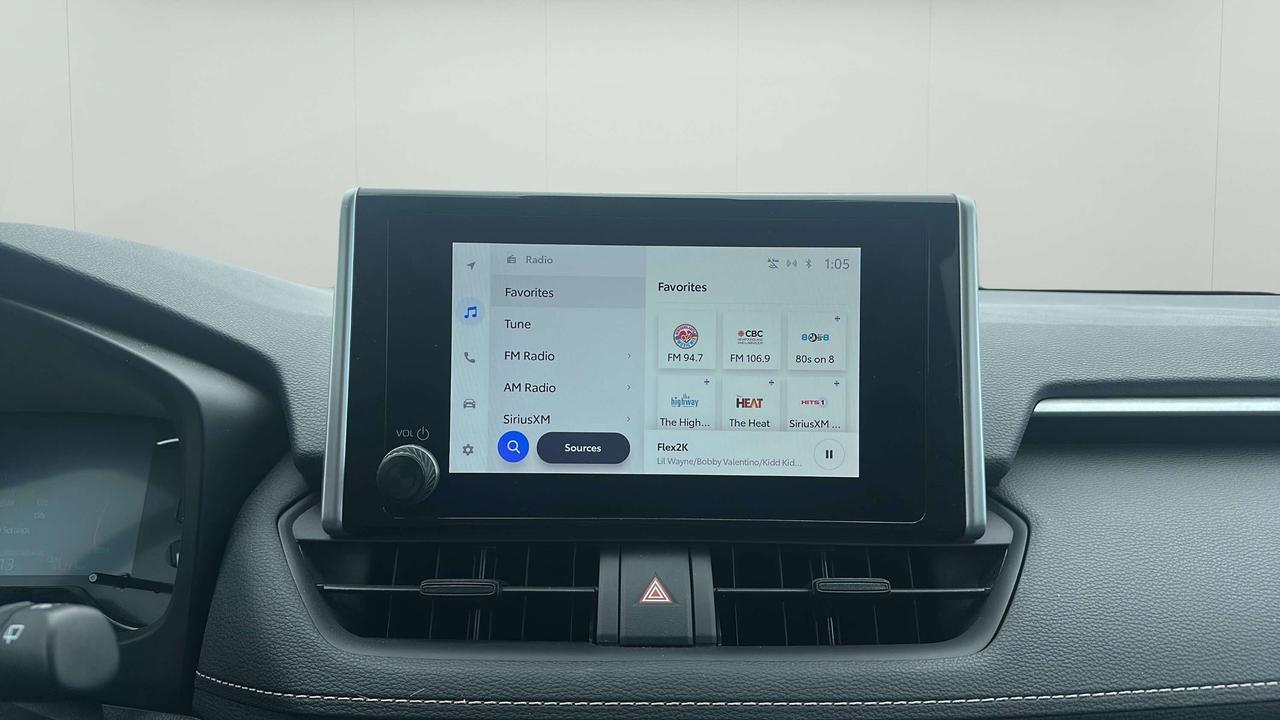2025 Toyota RAV4 XLE Photo
