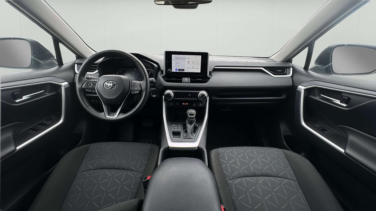 2025 Toyota RAV4 XLE Photo